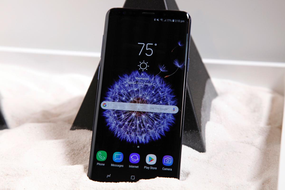 رزولوشن نمایشگر Galaxy S10